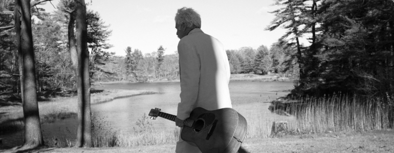 Tom plays "Ladies Love Outlaws" with Livingston Taylor